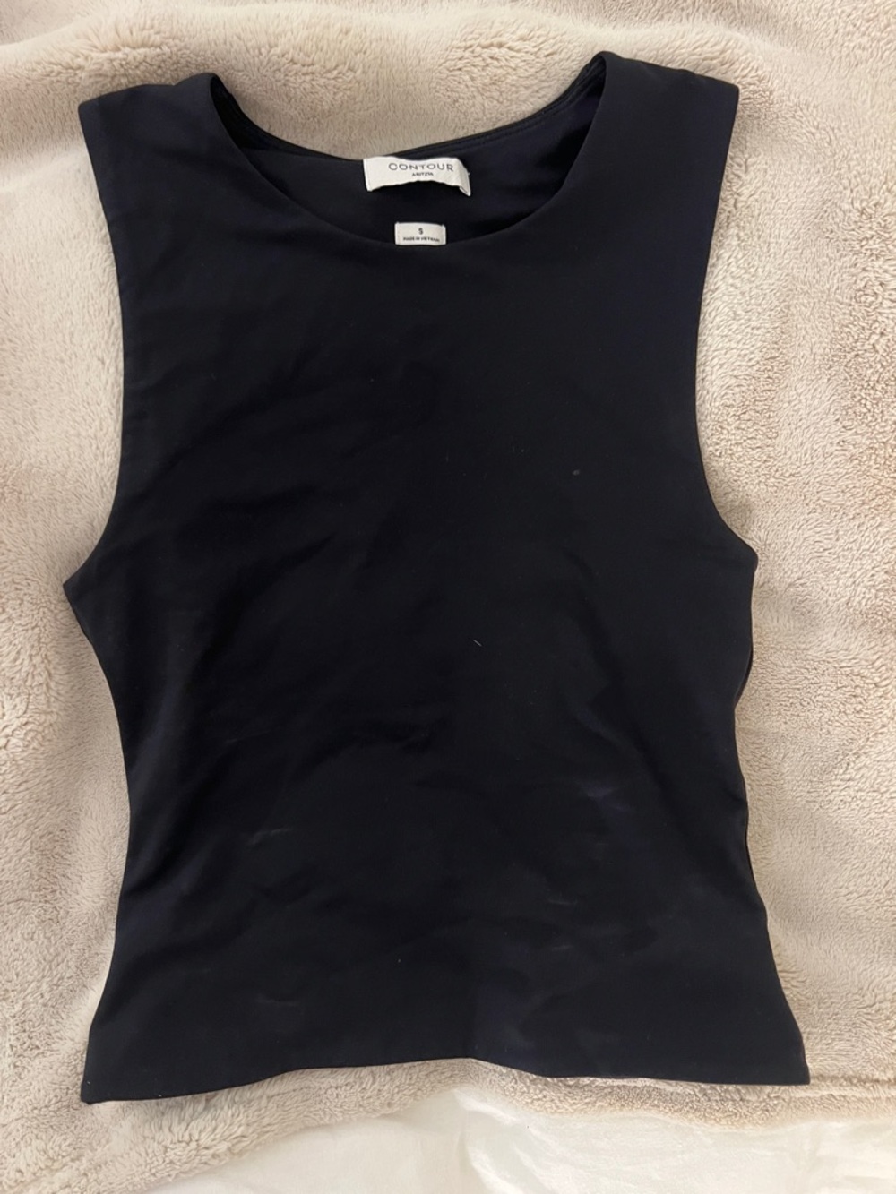 Aritzia contour muscle tank